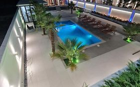 Isea Wood Villa